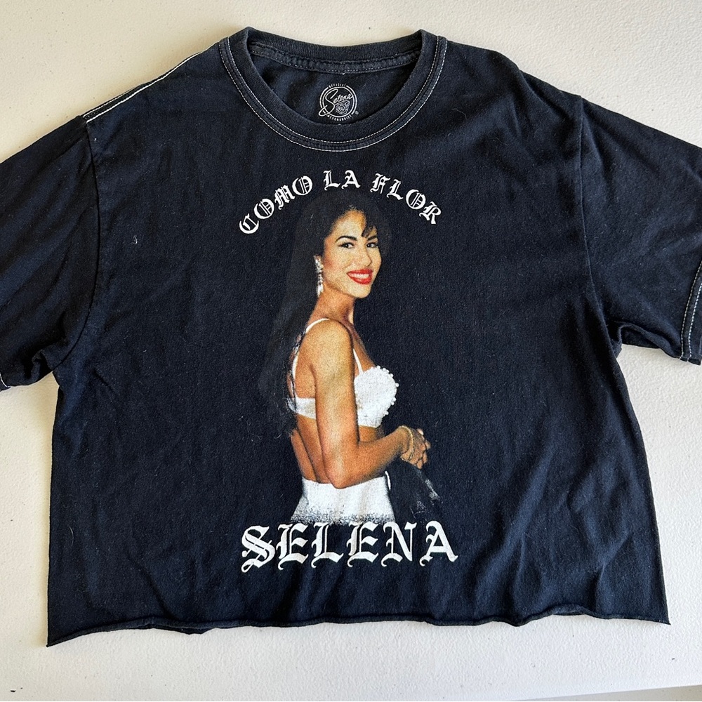 Selena Como La Flor cropped t-shirt with white stitching on sleeves and neck